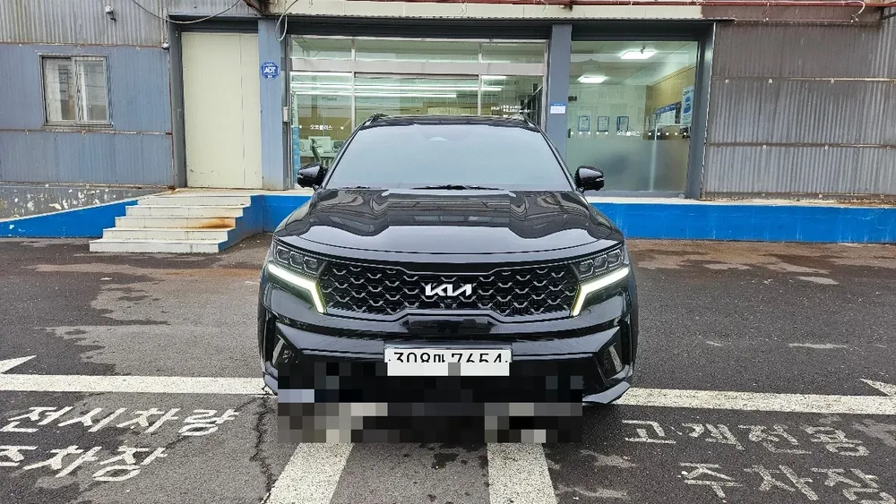 쏘렌토 단기자동차렌트 차량 후면 모습